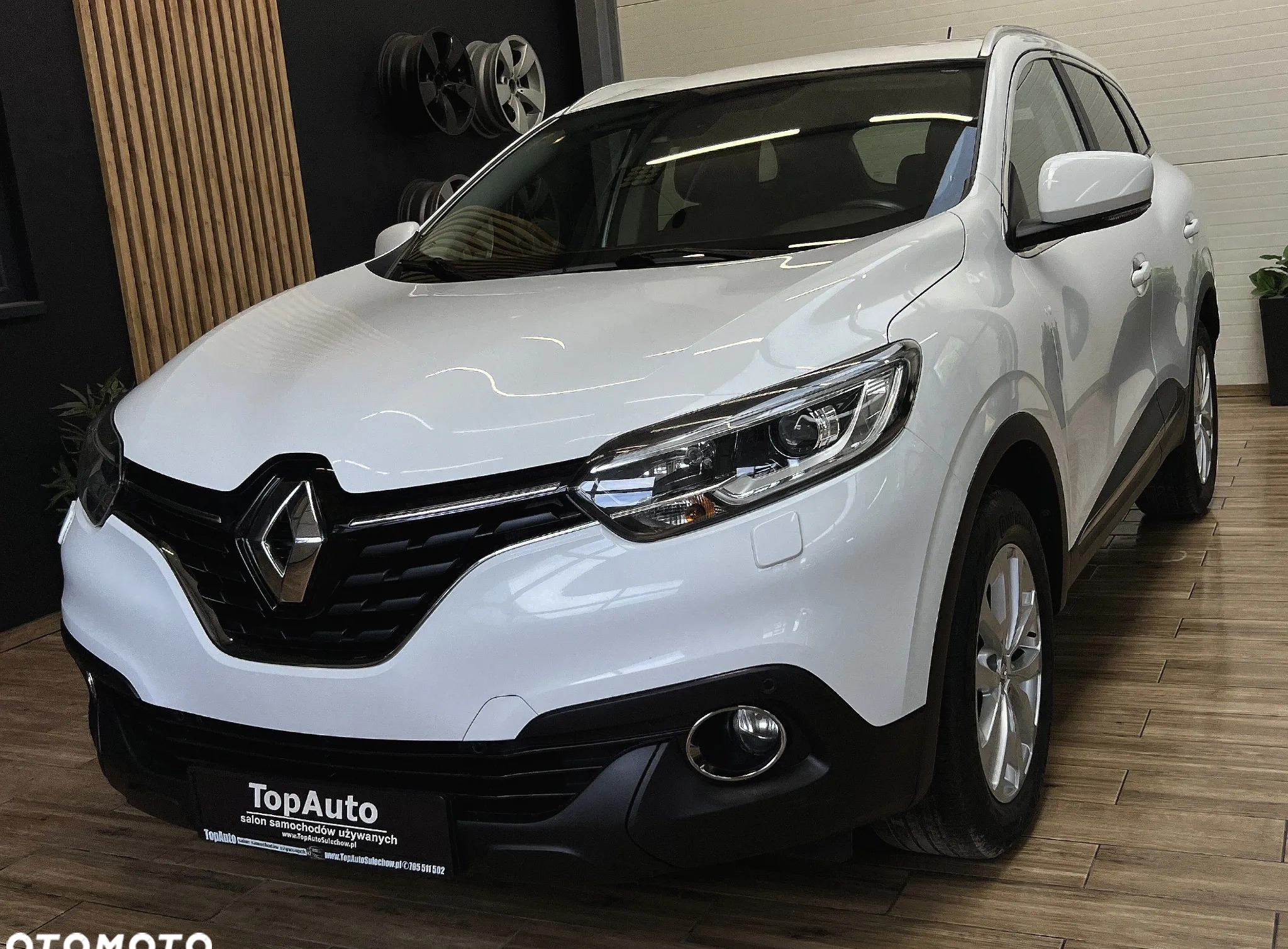 Renault Kadjar cena 59900 przebieg: 123000, rok produkcji 2018 z Kunów małe 742